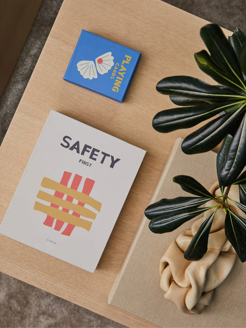 Playing cards coffee table edt.